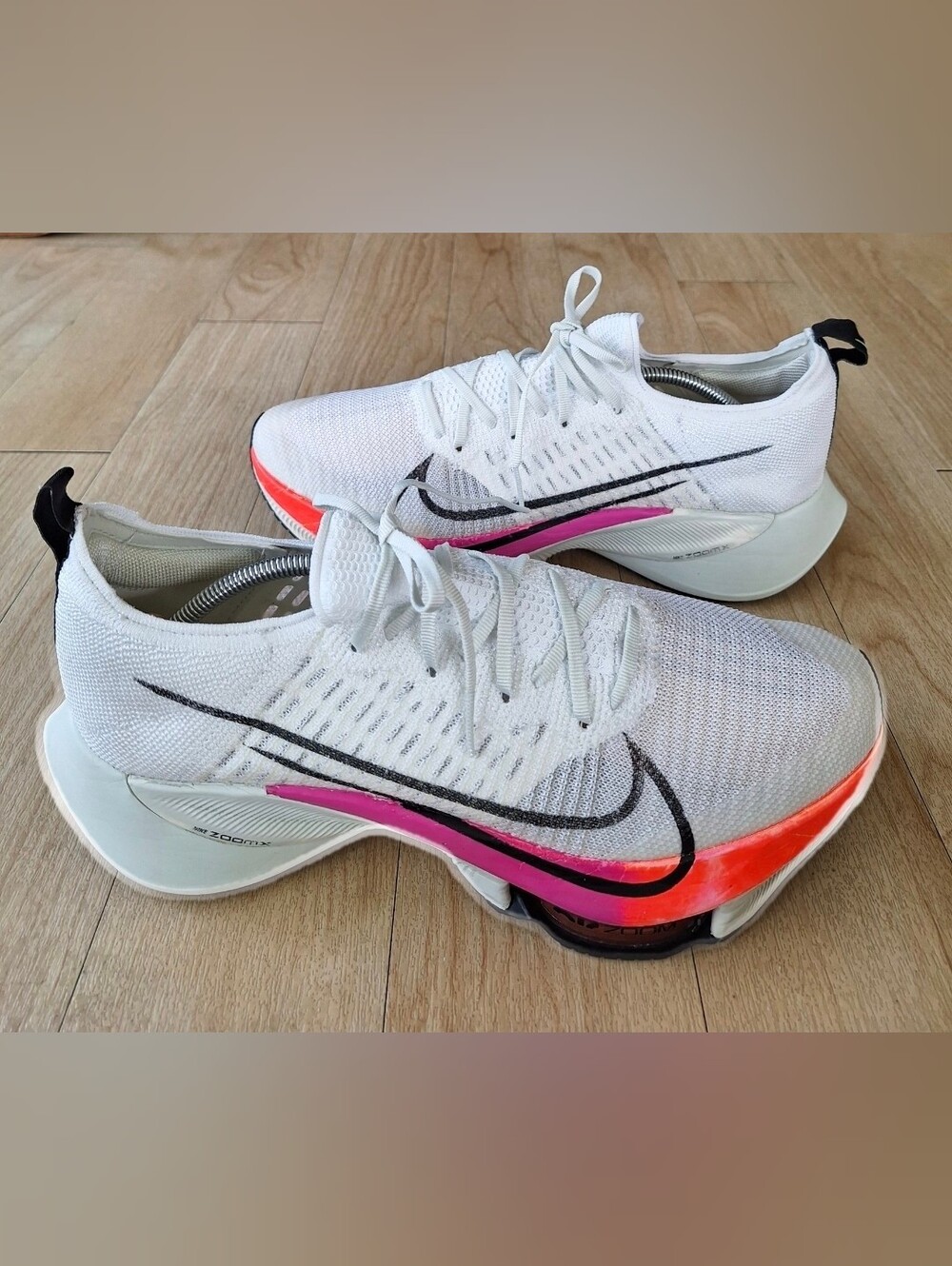 Nike Air Zoom Tempo NEXT% Flyknit White/Black Hyper Violet CI9924-100 Men Sz 11